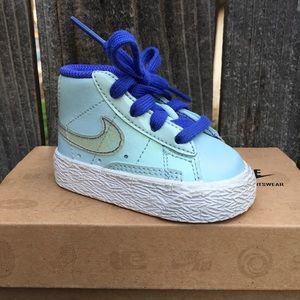 baby pink nike blazers